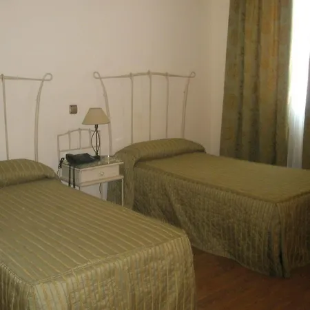 Hotel De Ferias Medina del Campo